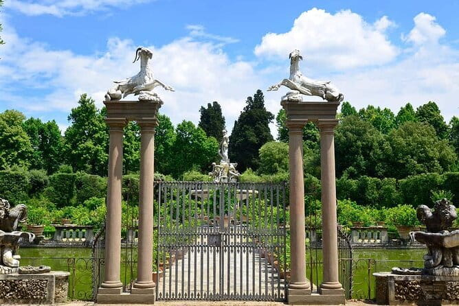 2-Hour Private Treasure Hunt in Florence - The $298.47 price and who gets good value