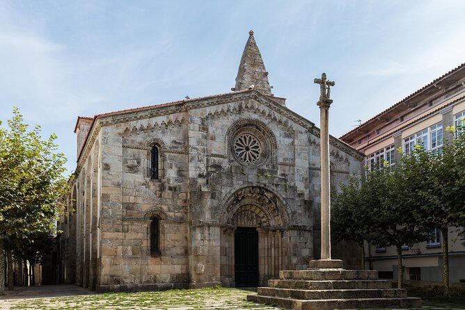 A Coruña Scavenger Hunt and Sights Self-Guided Tour - Finding the less obvious corners of A Coruña