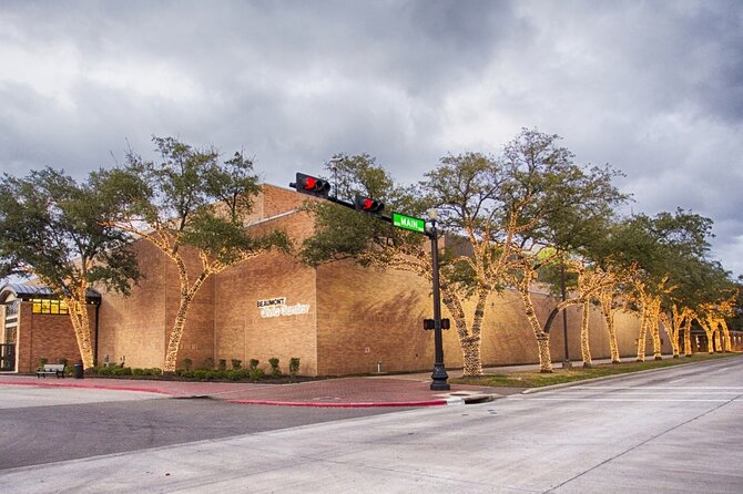 A Spectacular Scavenger Hunt: Big Fun In Beaumont - Key points at a glance