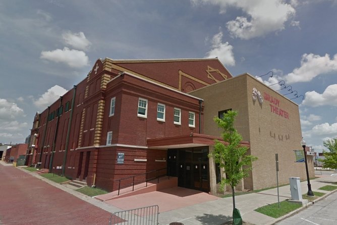 A Spectacular Scavenger Hunt: Center of the Universe - Brady Theater and Tulsa’s grander side