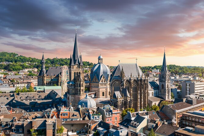 Aachen Scavenger Hunt and Highlights Self Guided Audio Tour - Aachen Cathedral, the centerpiece of the walk