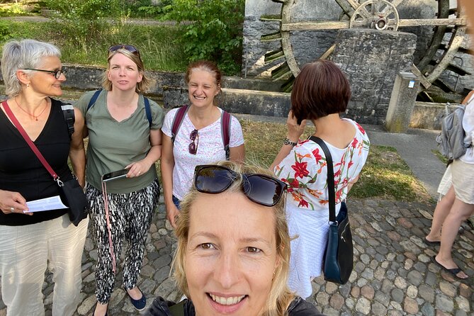 Aarau Scavenger Hunt and Sights Self-Guided Tour - Photo challenges and team competition