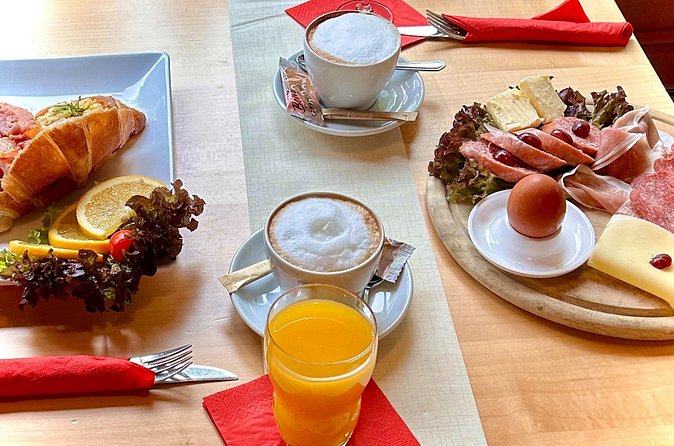 Adventure Breakfast and Escape Game in Braunschweig - Stop three: the Braunschweiger Löwe