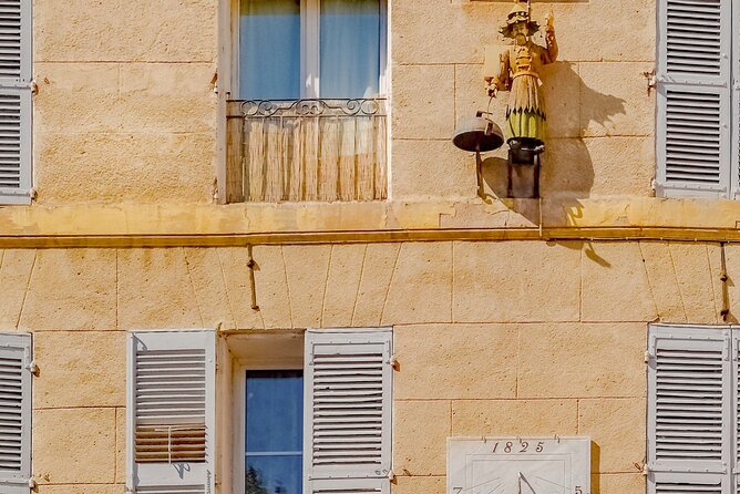 Aix-en-Provence Scavenger Hunt and Sights Self-Guided Tour - What the experience feels like for families