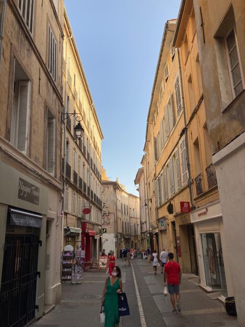 Aix Treasure Hunt - A city tour with a puzzle in the middle