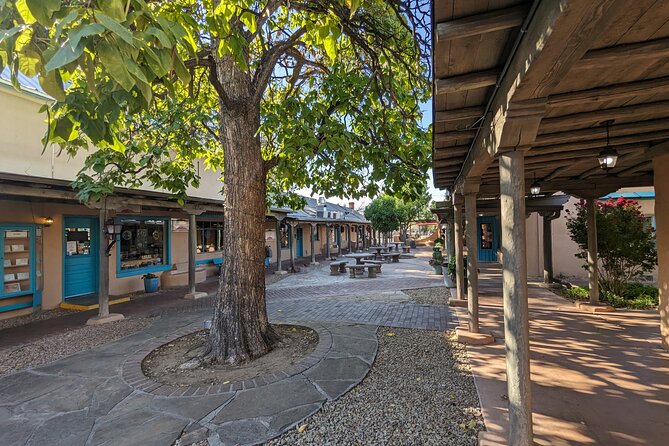 Albuquerque Scavenger Hunt Walking Tour and Game - The New Mexico Museum of Natural History and Science stop