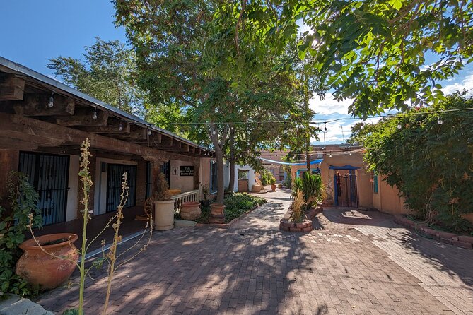 Albuquerque Scavenger Hunt Walking Tour and Game - Old Town Plaza and the Mother Church