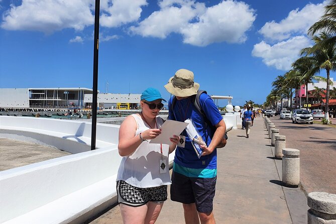 Amazing Cozumel Race: Small-Group Tour and Scavenger Hunt - Seeing downtown through clues and local stops