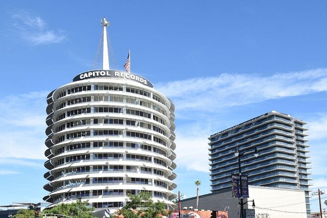 An Epic Scavenger Hunt: Tinseltown's Biggest Stars - What this Hollywood scavenger hunt is really like