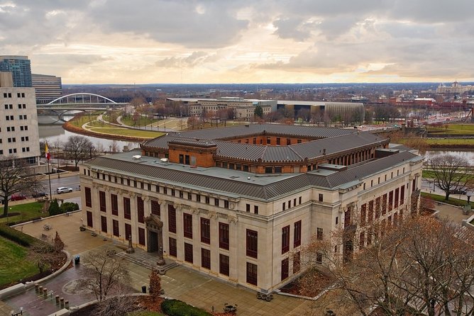 An Exciting Scavenger Hunt: Discovering Columbus - Ohio Statehouse: a strong first landmark