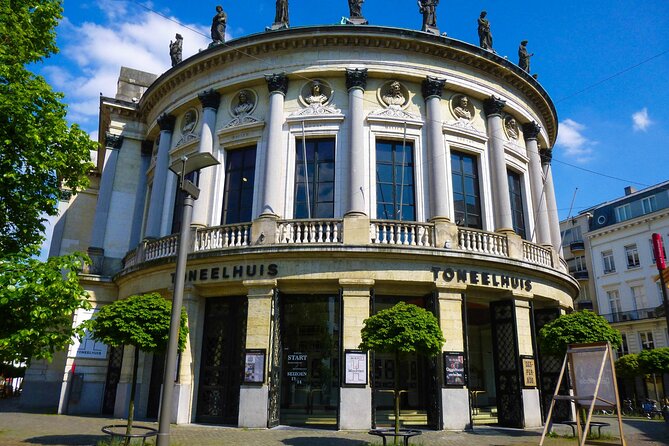 Antwerp Scavenger Hunt and Best Landmarks Self Guided Audio Tour - Het Steen and the riverfront section