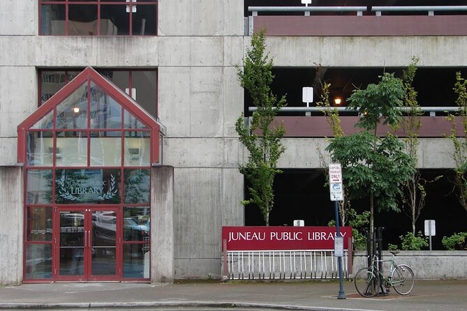 Astonishing Juneau Scavenger Hunt: Juneau Journey - Roles Make a Small Group More Involved