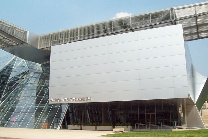 Astonishing Scavenger Hunt: Burn Rubber Round Akron - Akron Art Museum and visual clues