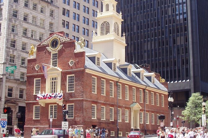 Astounding Scavenger Hunt: Boston The Story of America - Park Street Church and Granary Burying Ground