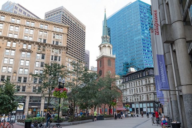 Astounding Scavenger Hunt: Boston The Story of America - The Freedom Trail as the main spine