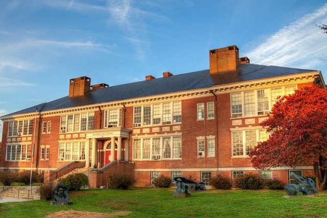 Astounding Scavenger Hunt: Centuries of Charlottesville - What kind of Charlottesville experience is this?