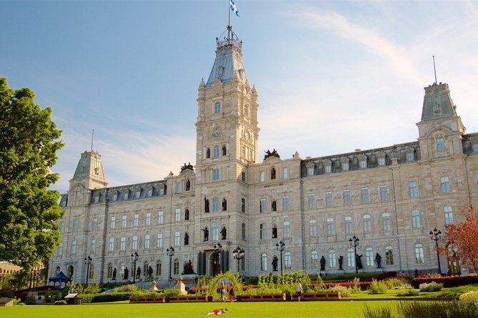 Astounding Scavenger Hunt: The Horrors of Quebec City! - Key points at a glance