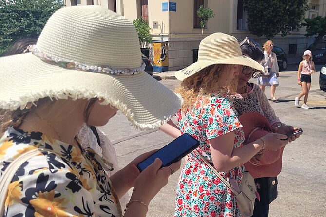 Athens Family Mythology Treasure Hunt and Tour w Food Stop - What makes this Athens treasure hunt different