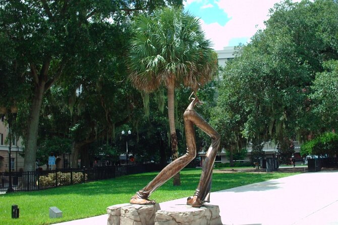 Awesome Scavenger Hunt: Lake Eola's Art Scene & Scenery - The history center brings context