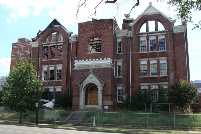 Awesome Scavenger Hunt: Pillars of Birmingham - The Alabama Sports Hall of Fame and Museum changes the pace