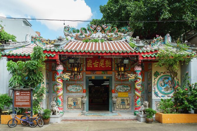 Bangkok Chinatown: Self-Guided Mystery Puzzle Quest - Wat Lokanukroh inside the Sampeng Market area