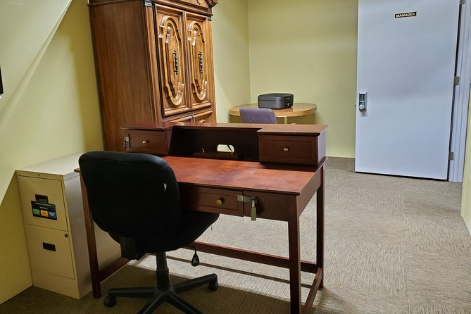 Bank Heist Escape Room Game for Private Group - The bank job begins on Palm Canyon Drive
