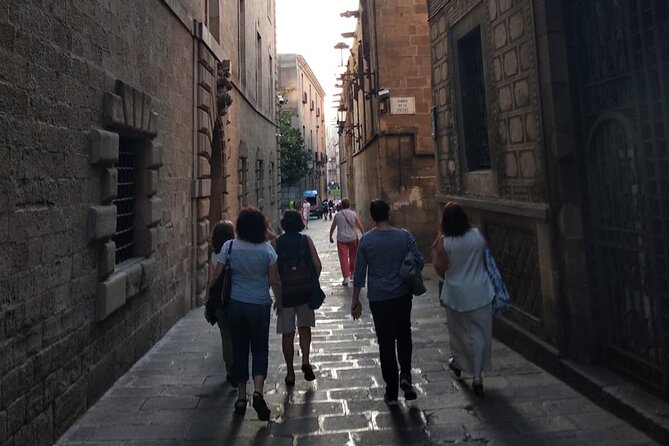 Barcelona escape game, time travel - Timing, group size, and booking cautions