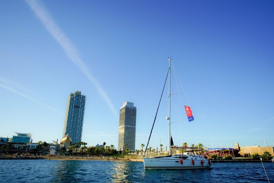 Barcelona: Escape Room Experience and Sailing Cruise - Snacks, drinks, and the value of the $75 price