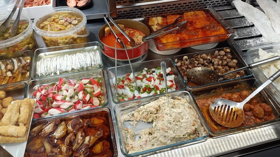 Barcelona private Family-Friendly Cultural & Food Tour - What the price includes, and what it does not