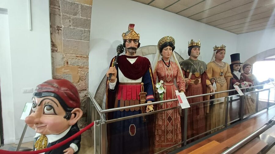 Barcelona private Family-Friendly Cultural & Food Tour - Starting near Mercat de Santa Caterina