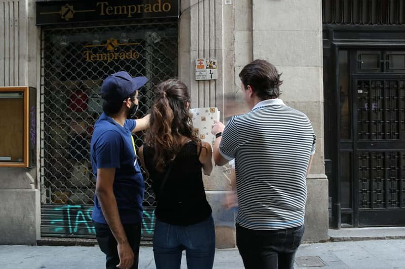 Barcelona: The Search for the Snake Stone City Treasure Hunt - A professor disappears near Plaza Urquinaona