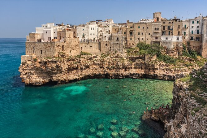 Bari Scavenger Hunt and Highlights Self Guided Audio Tour - Umberto I and Fortino Sant’Antonio