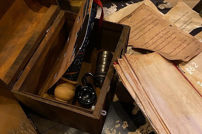 Bastards Game of Thrones Escape Room Belfast - Your opening briefing with the Games Master