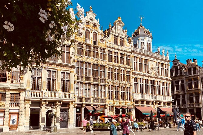 Beer Tasting and Scavenger Hunt in Brussels – About 3 Hours - Manneken Pis: a five-minute comic pause