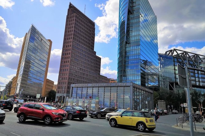 Berlin stories - an exciting scavenger hunt tour - Potsdamer Platz shows a different Berlin