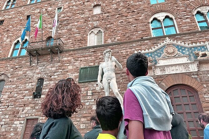 Best of Florence Treasure Hunt Tour for Kids & Families - Ending at San Lorenzo Market