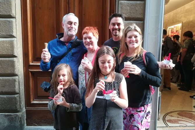 Best of Florence Treasure Hunt Tour for Kids & Families - What the guide does for children