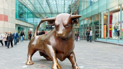 Birmingham: City Walking Tour and Exploration Game