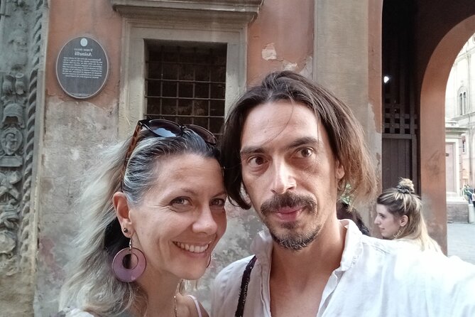 Bologna Murder Mystery: Self-Guided City Quest - How the murder mystery works in Bologna