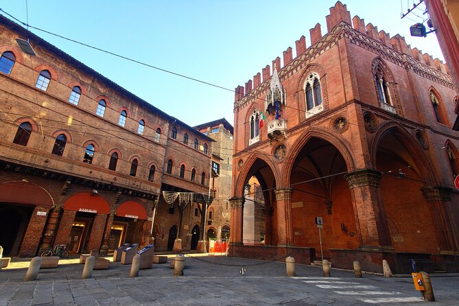 Bologna Murder Mystery: Self-Guided City Quest - Piazza VIII Agosto and Bologna’s market life