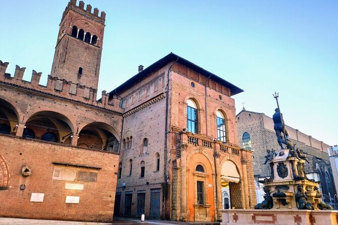 Bologna Murder Mystery: Self-Guided City Quest - Porta Galliera and the first clues