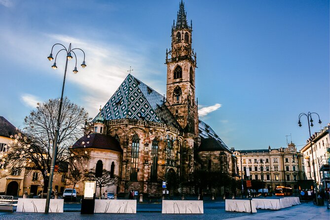 Bolzano Scavenger Hunt and Highlights Self Guided Audio Tour - Key points about the Bolzano scavenger hunt