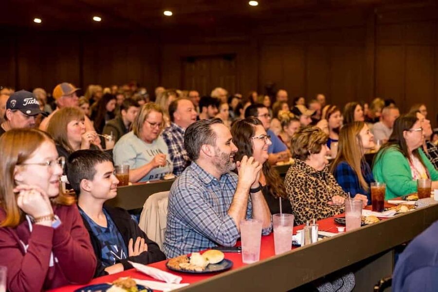 Branson: Whodunnit Hoedown Murder Mystery Dinner Show - How the 90-minute format shapes the evening