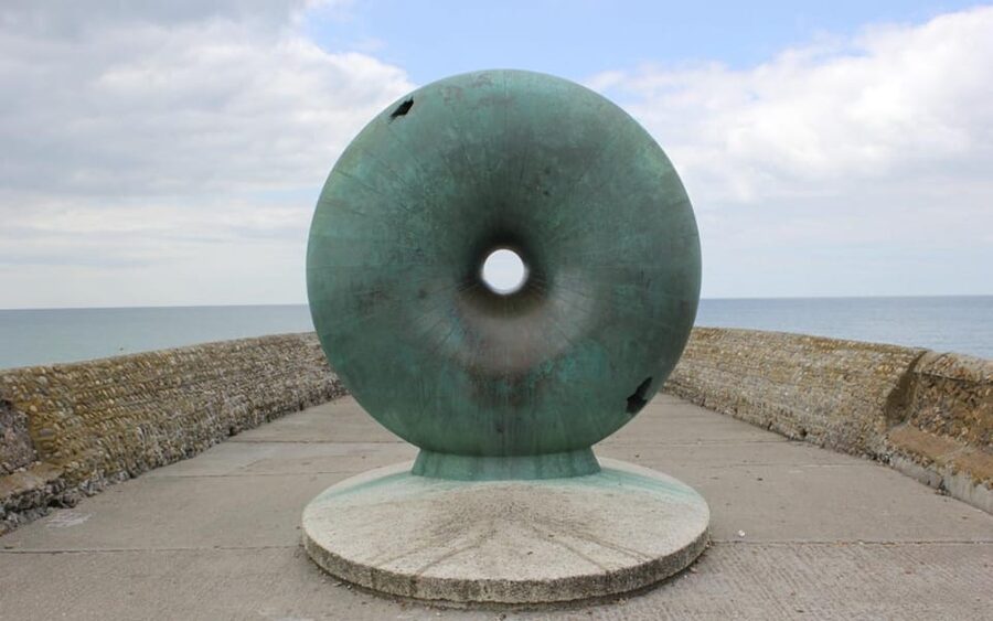 Brighton: City Walking Tour & Exploration Game - Local stories, ghosts, and a royal finish
