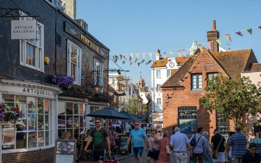 Brighton: City Walking Tour & Exploration Game - How the puzzles work for different groups