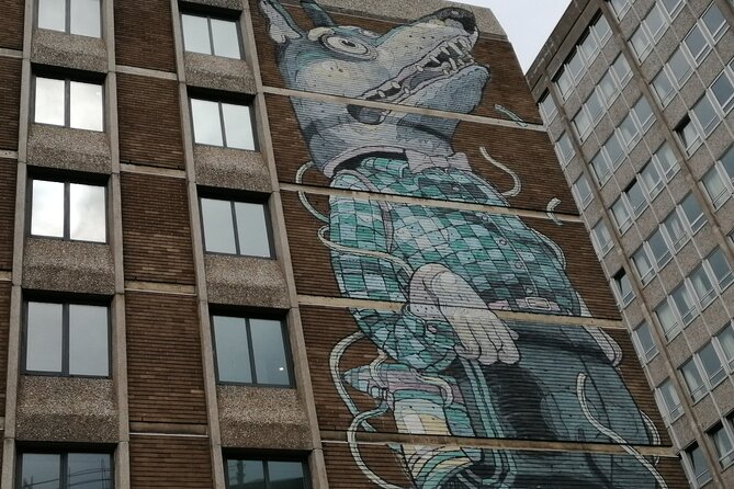 Bristol Street Art: Banksy Exploration Game and Tour - App Handling and Practical Preparation