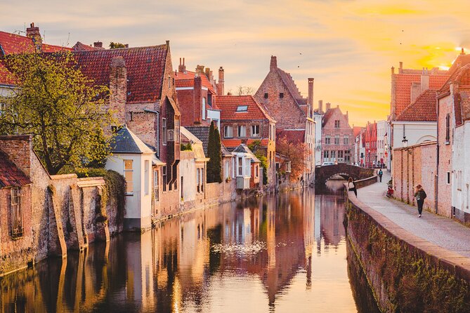 Bruges Scavenger Hunt and Highlights Self Guided Audio Tour - Sint-Salvatorskathedraal and the city’s church architecture