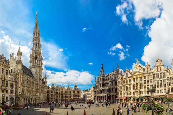 Brussels Old Town & Beer Secrets: Self-Guided Puzzle Walk - Start with Brussels character at La Fleur en Papier Doré