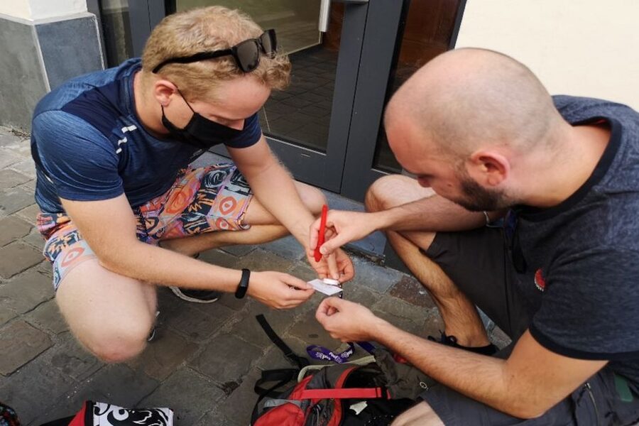 Brussels: Outdoor City Escape Game With Drinks - Three drink stops, with a simple pub-crawl feel