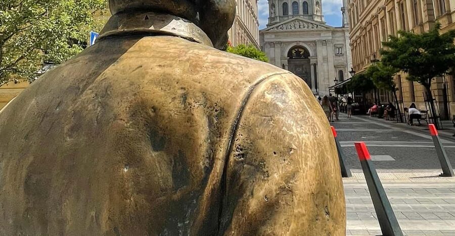 Budapest: Assist the Authorities Outdoor Escape Room Game - Following Uncle Karl’s missing dog